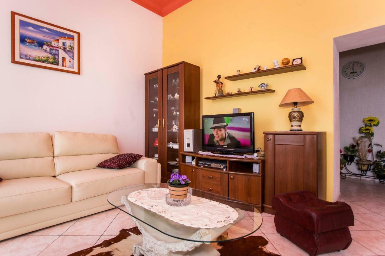 Emanuel Apartman Pula Zewnętrze zdjęcie